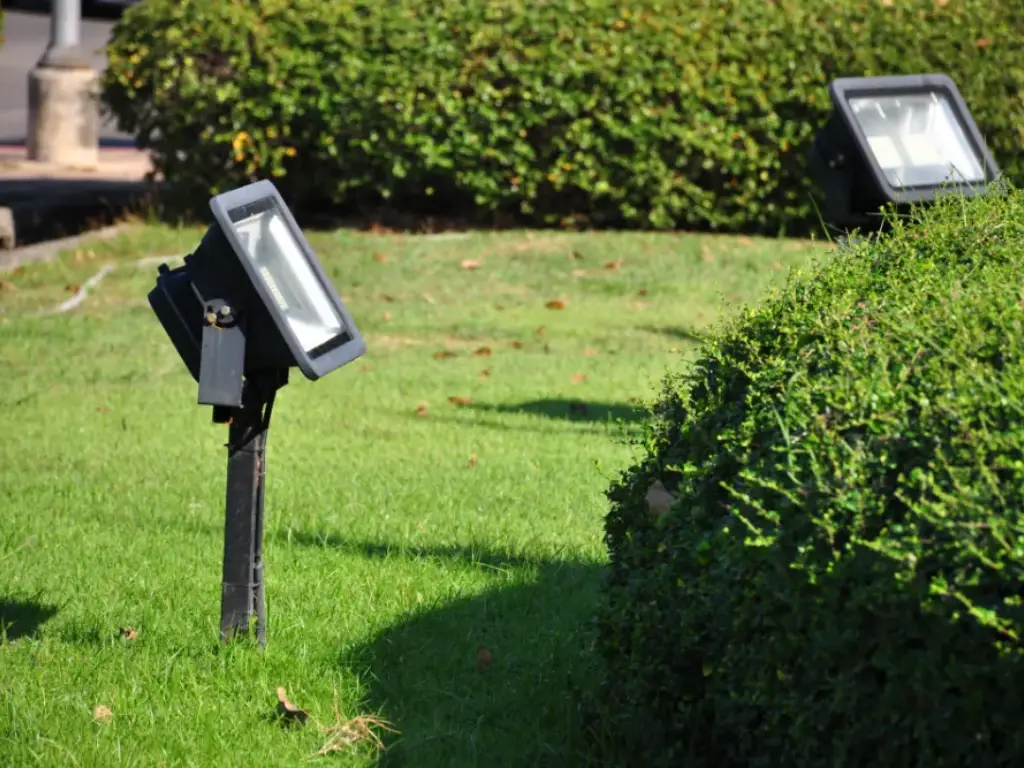 wosen solar flood light