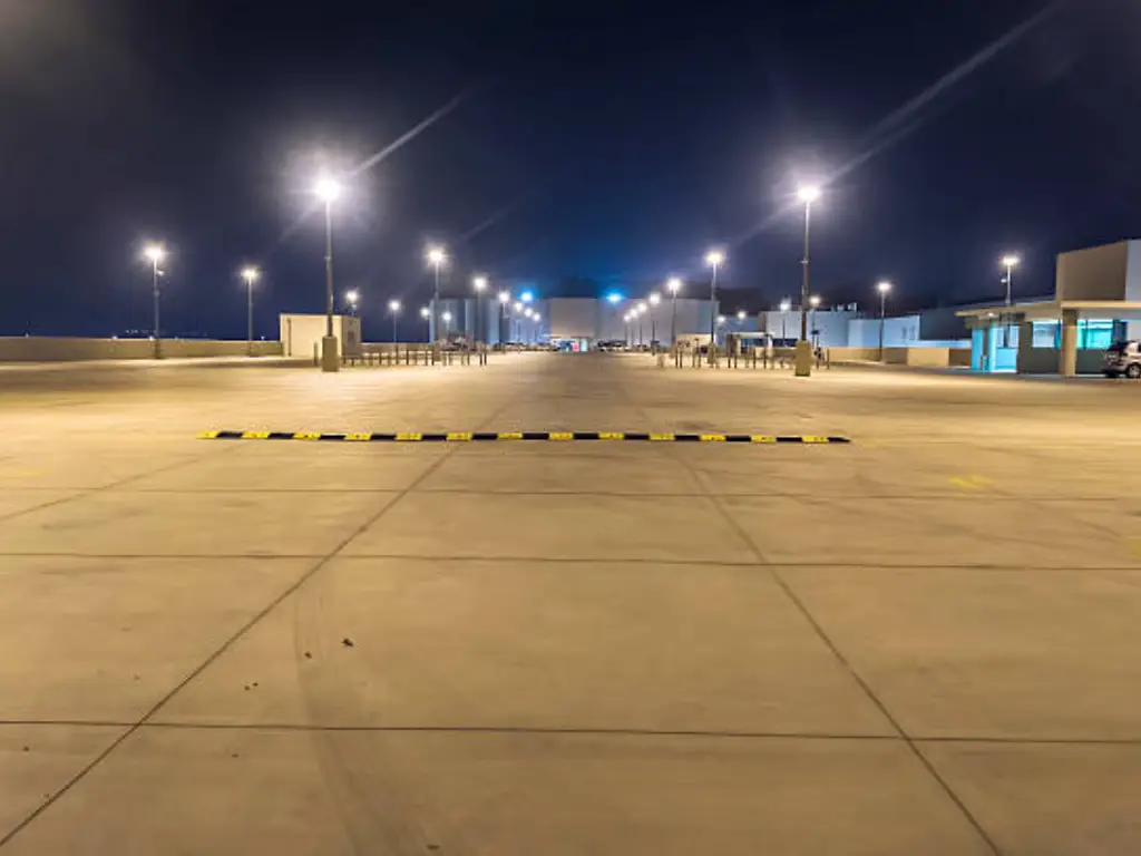 luci per parcheggi commerciali